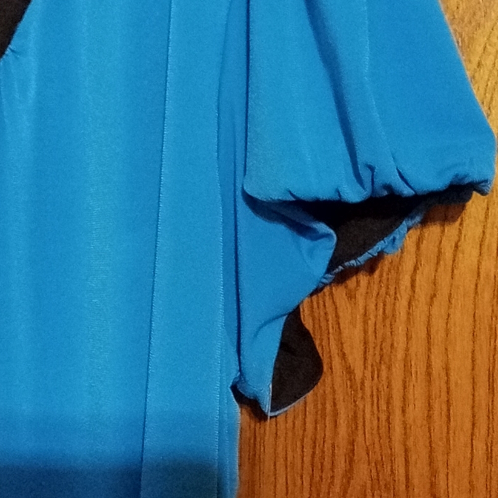 Dress - Picture 4 of 4